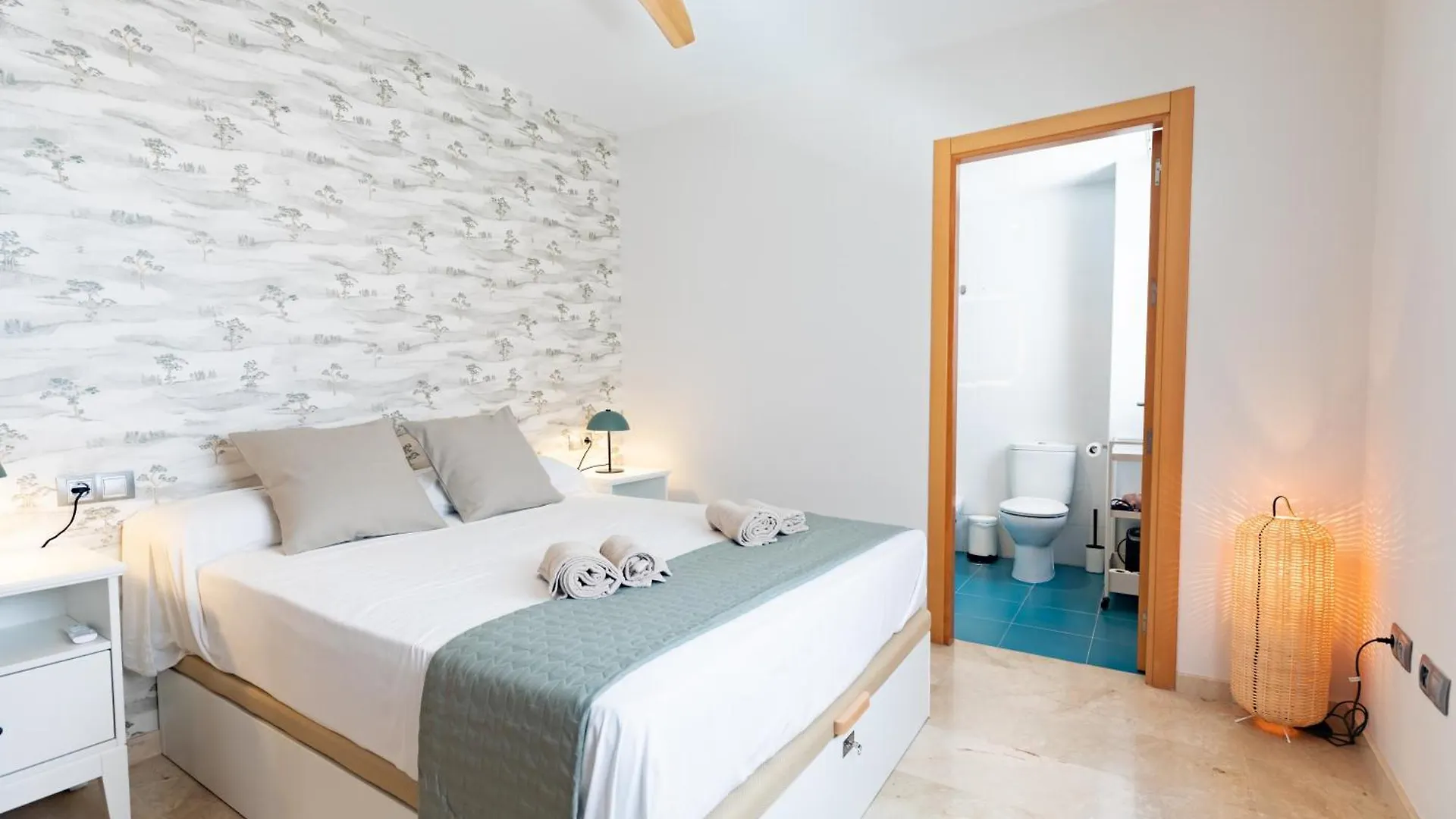 Teatro Suites Malaga City Flat Apartment