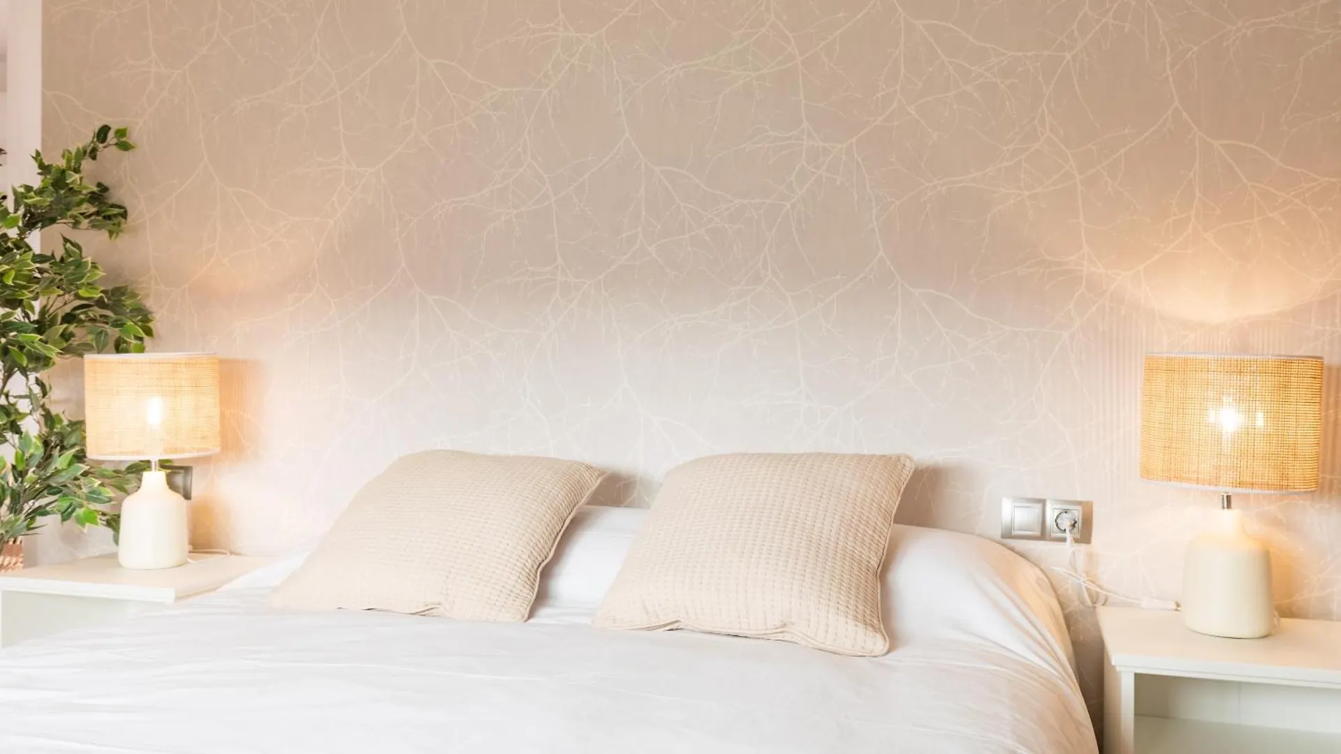 Teatro Suites Málaga CITY FLAT 0*,