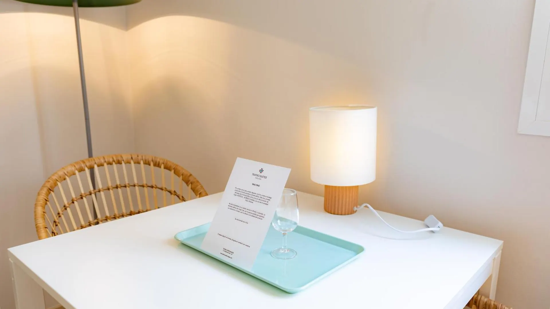 Teatro Suites Málaga CITY FLAT 0*,